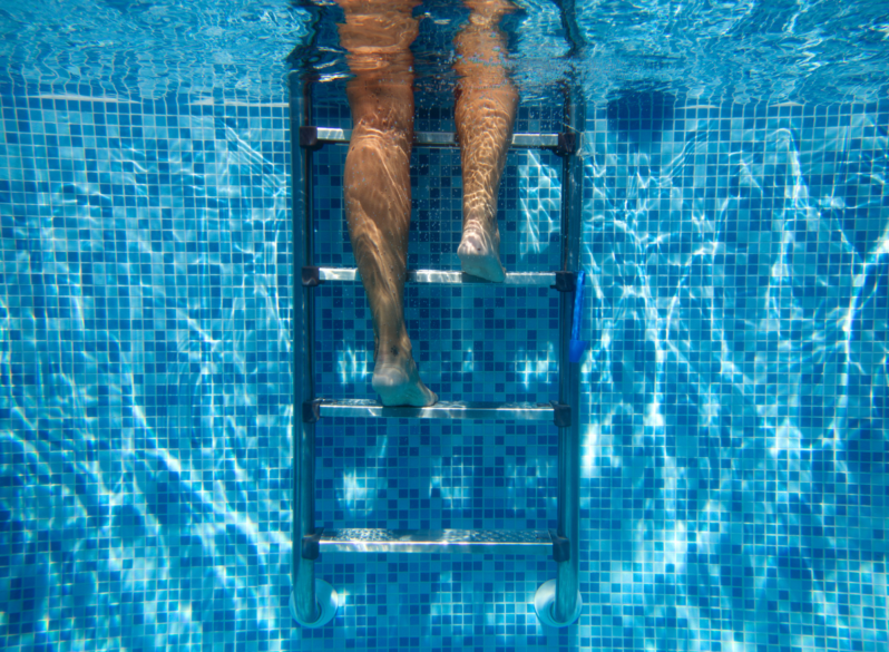 escada-de-piscina